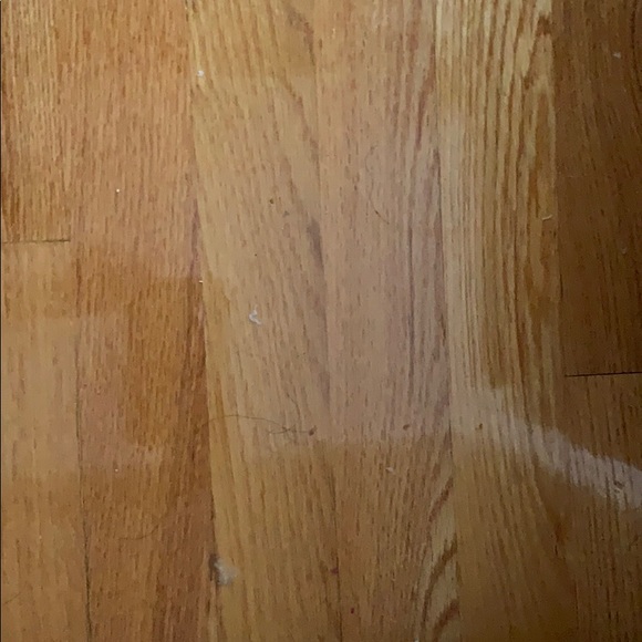 Meet your Posher, Laura - Picture 1 of 1